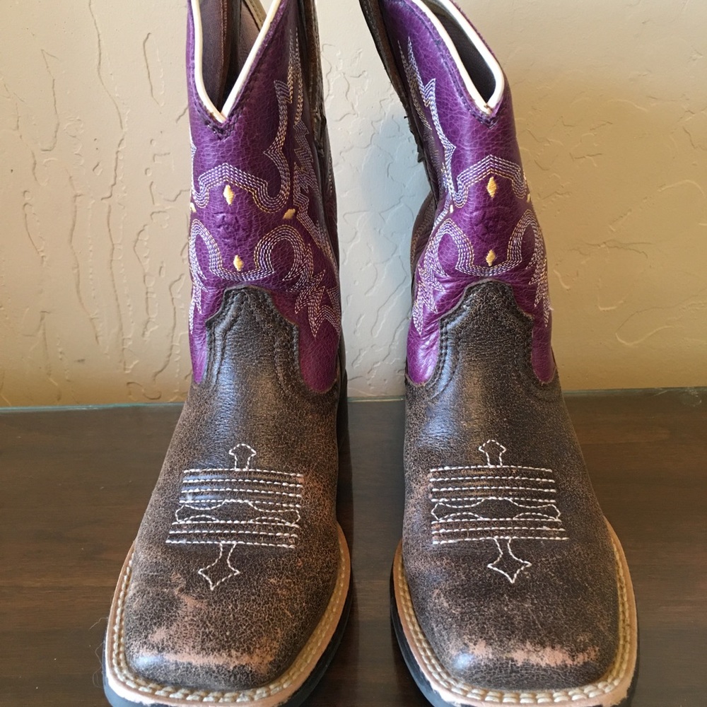 Girls purple size 12 Ariat boots.